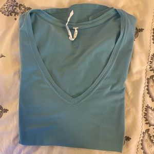 Lululemon Workout Tee 💪🏻